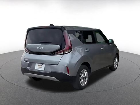 Used 2025 Kia Soul LX w/ LX Technology Package FWD image 15