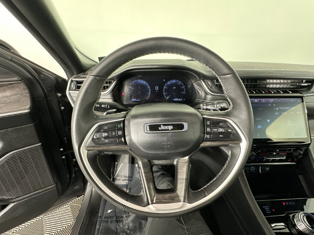 Certified 2024 Jeep Grand Cherokee L Limited w/ Black Appearance Package AWD/4WD image 16