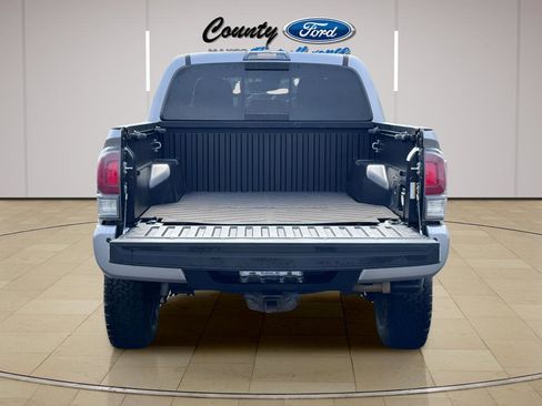 Used 2021 Toyota Tacoma TRD Sport w/ Technology Package image 38