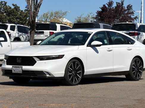 Certified 2025 Honda Accord Touring image 8