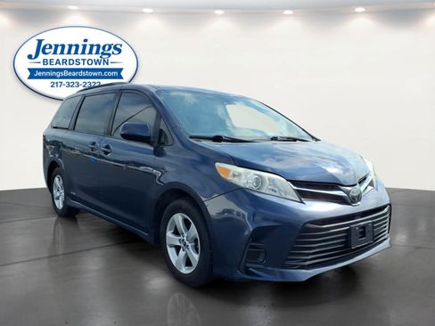 Used 2018 Toyota Sienna LE FWD image 27