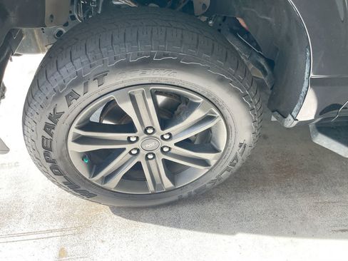 Used 2021 Ford F150 Lariat w/ Equipment Group 502A High AWD/4WD image 10