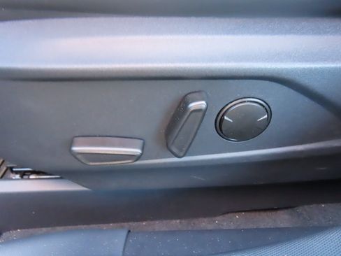 Used 2025 Ford Mustang Mach-E Premium image 30