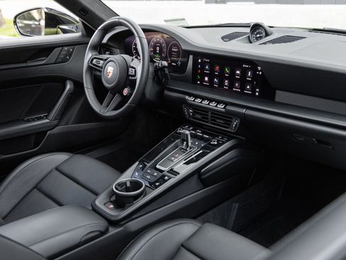 Certified 2025 Porsche 911 Carrera 4 GTS AWD/4WD image 12