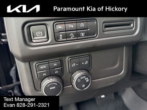 Used 2023 Chevrolet Tahoe Z71 w/ Luxury Package AWD/4WD image 22