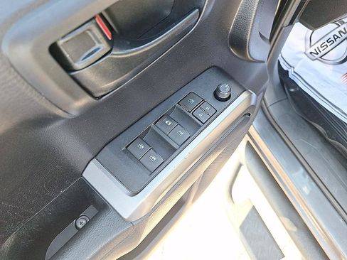 Used 2021 Toyota Tacoma SR5 RWD image 10
