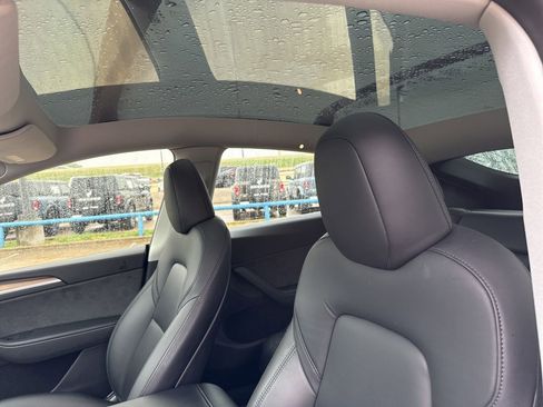 Used 2023 Tesla Model Y Long Range image 21