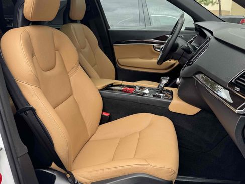 Used 2018 Volvo XC90 T6 Momentum w/ Convenience Package AWD/4WD image 27