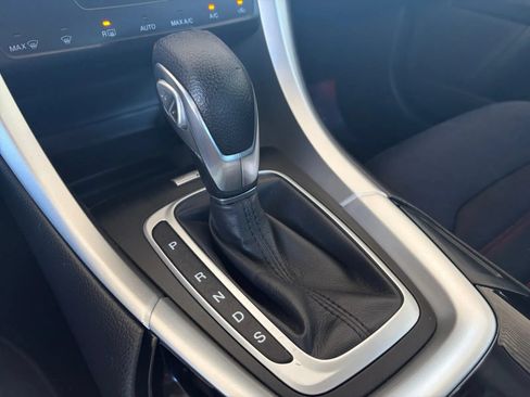Used 2013 Ford Fusion SE FWD image 24