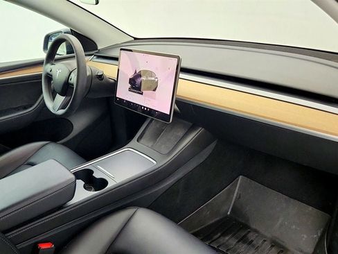 Used 2023 Tesla Model Y Long Range AWD/4WD image 23