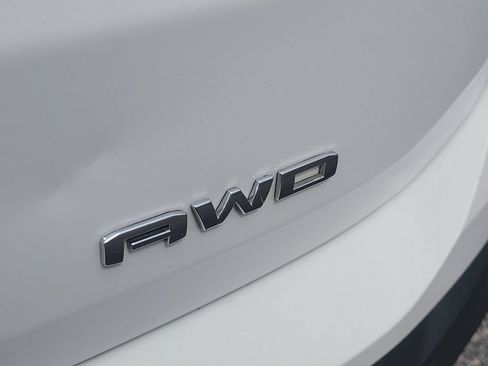 Used 2024 GMC Terrain SLE AWD/4WD image 7