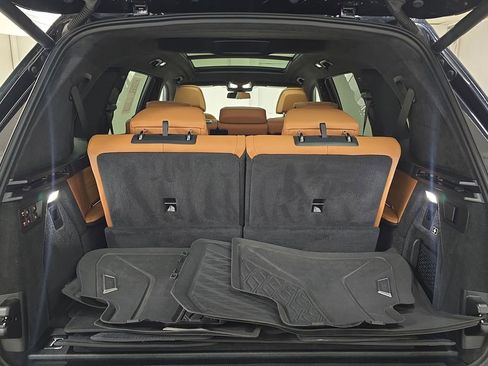 Certified 2024 BMW X7 xDrive40i w/ M Sport Package image 29