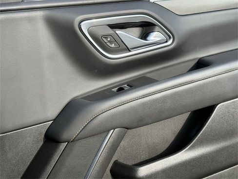 Used 2023 GMC Yukon AT4 w/ AT4 Premium Package image 30