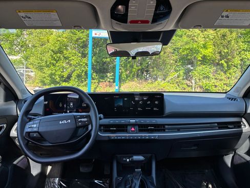 Used 2025 Kia K4 FWD image 33