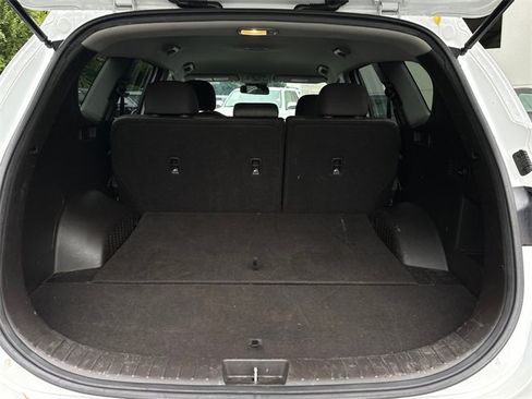 Used 2019 Hyundai Santa Fe SE image 6