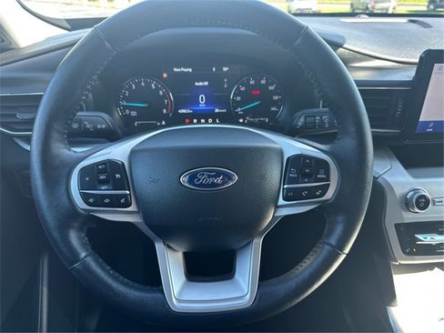 Certified 2022 Ford Explorer XLT w/ Equipment Group 202A image 21