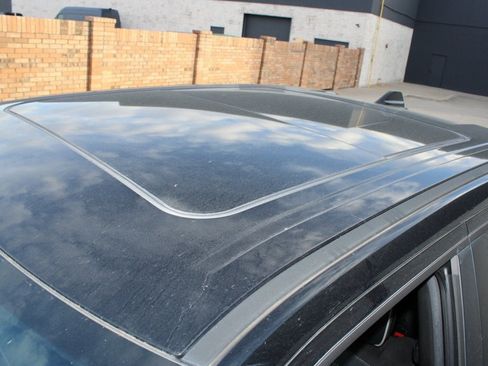 Used 2019 RAM 1500 Laramie image 4