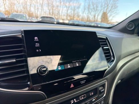 Certified 2022 Honda Passport TrailSport image 31