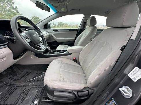 Used 2019 Hyundai Sonata SE FWD image 20