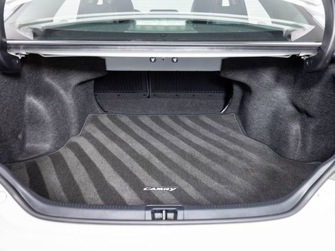 Used 2017 Toyota Camry SE image 20