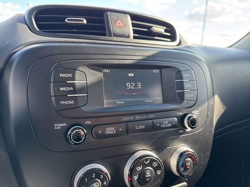 Used 2016 Kia Soul + w/ Designer's Package FWD image 20