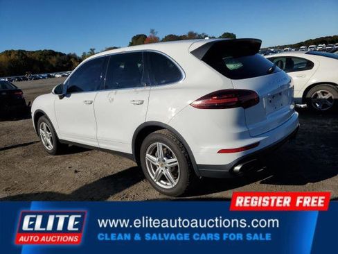 Used 2016 Porsche Cayenne image 4