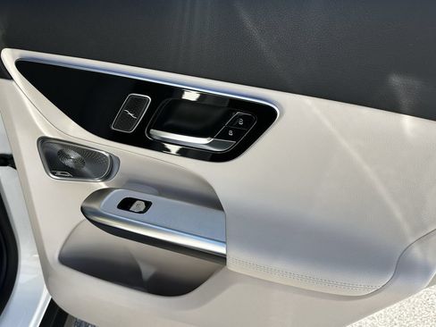 New 2026 Mercedes-Benz GLC 300 image 19