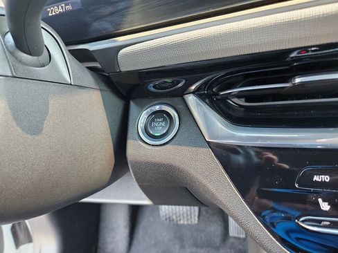 Used 2025 Buick Envista Avenir FWD image 24