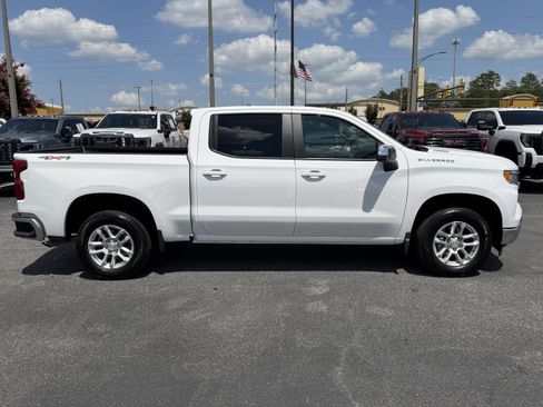 Used 2026 Chevrolet Silverado 1500 LT w/ Protection Package AWD/4WD image 11