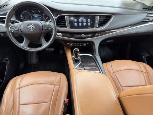 Used 2019 Buick Enclave Essence FWD image 15