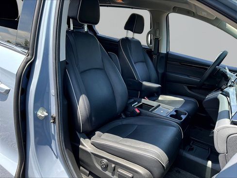 Used 2025 Honda Odyssey Elite image 30