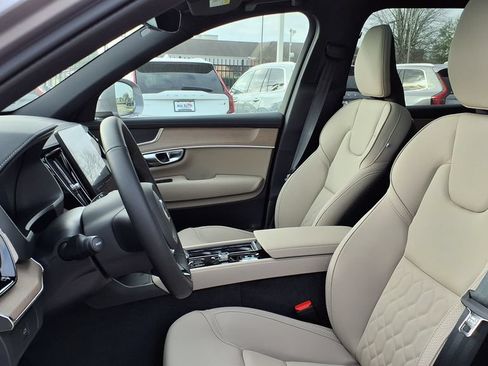 New 2026 Volvo XC90 B5 Core AWD/4WD image 14