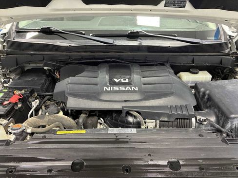 Used 2018 Nissan Titan S image 17