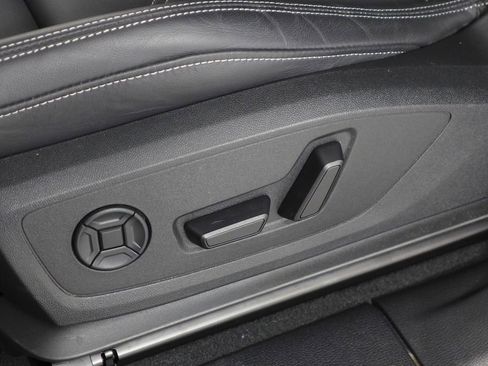 Used 2025 Audi Q3 2.0T Premium w/ Convenience Package image 15