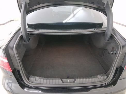 Used 2017 Jaguar XF R-Sport image 27