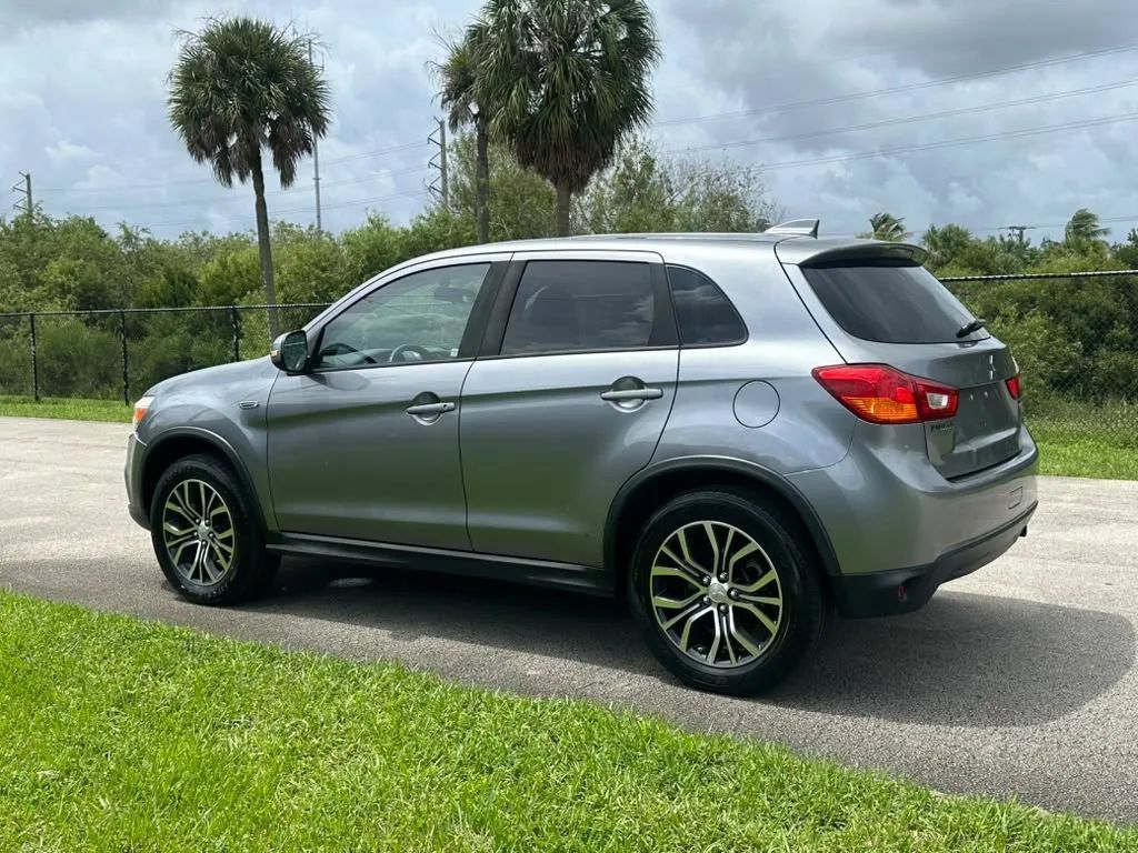 Used 2017 Mitsubishi Outlander Sport LE AWD/4WD image 6
