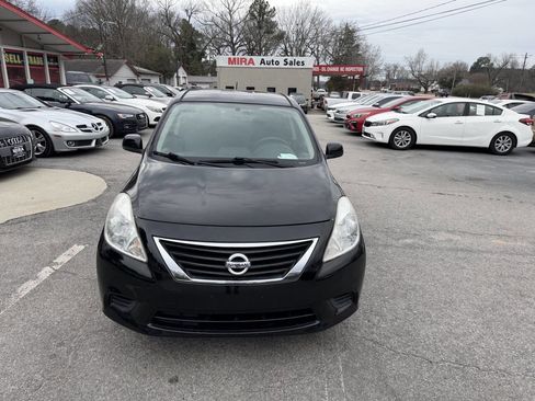 Used 2014 Nissan Versa SV image 10