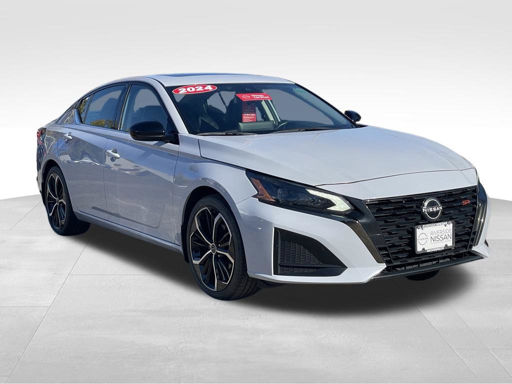 Certified 2024 Nissan Altima 2.5 SR w/ SR Premium Package FWD image 3