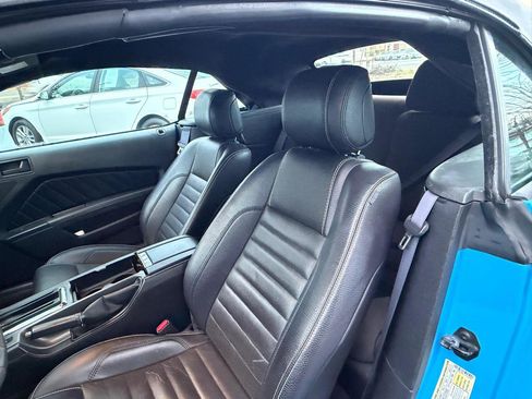 Used 2012 Ford Mustang Convertible image 15