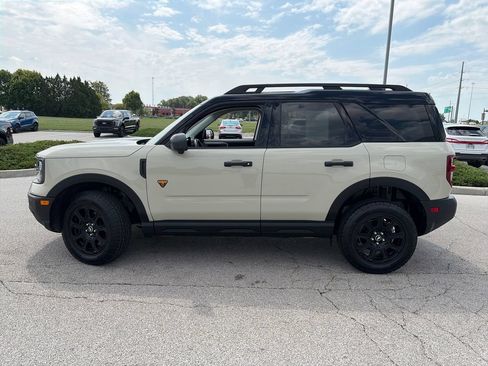 Used 2025 Ford Bronco Sport Badlands AWD/4WD image 4