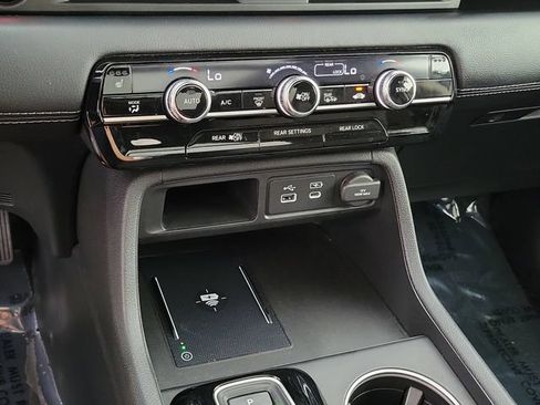 Certified 2025 Honda Pilot Touring image 30