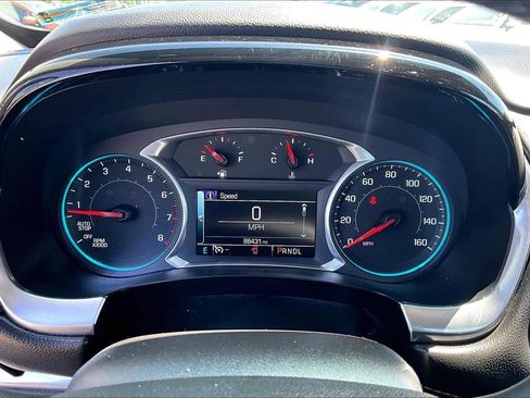 Used 2018 Chevrolet Traverse LT FWD image 17