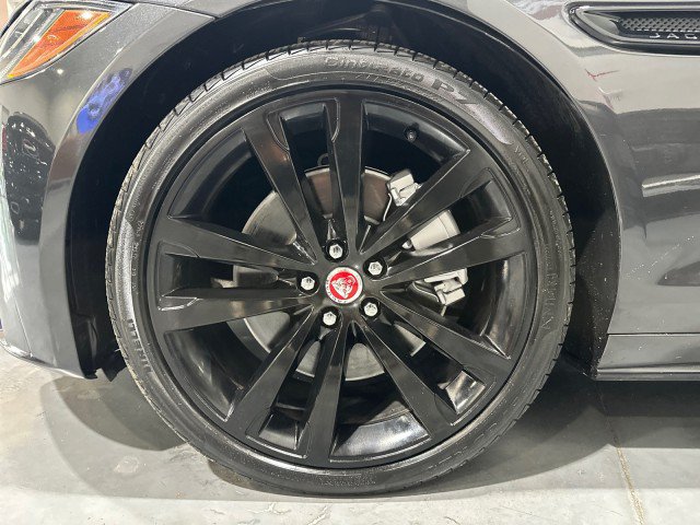 Used 2019 Jaguar XF S AWD/4WD image 6