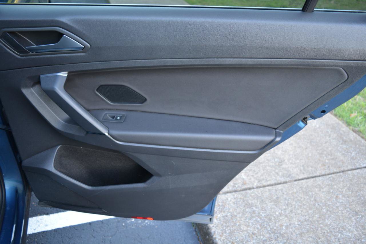 Used 2019 Volkswagen Tiguan SE AWD/4WD image 17