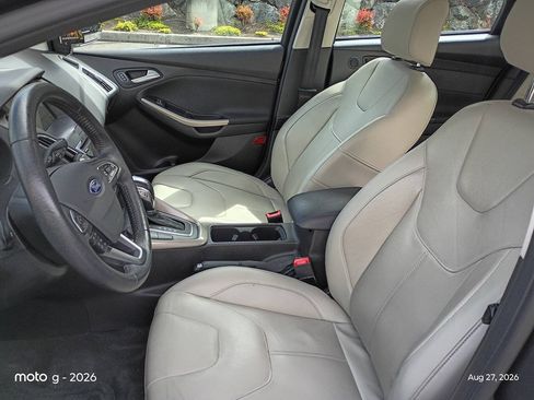 Used 2018 Ford Focus Titanium FWD image 12