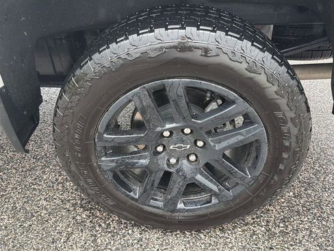 Used 2025 Chevrolet Silverado 1500 LT Trail Boss AWD/4WD image 12