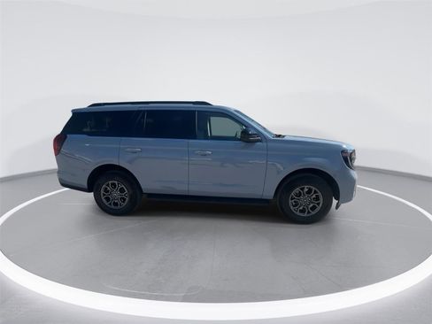 Certified 2025 Ford Expedition Active image 9