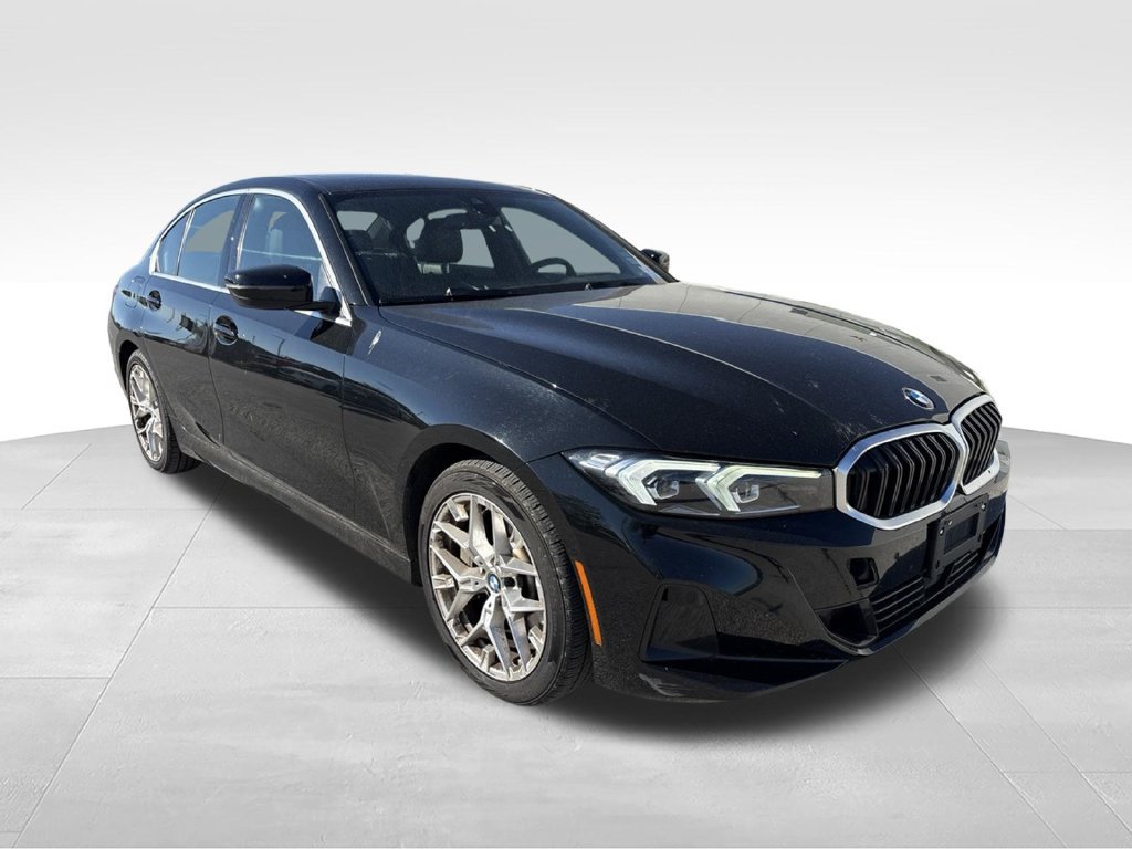 Used 2025 BMW 330i Sedan RWD image 3