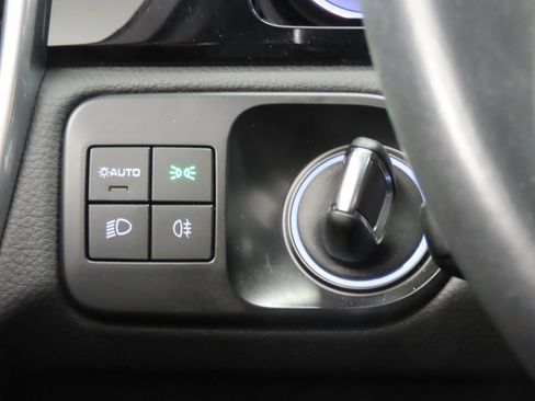 Certified 2023 Porsche Cayenne Coupe AWD/4WD image 24