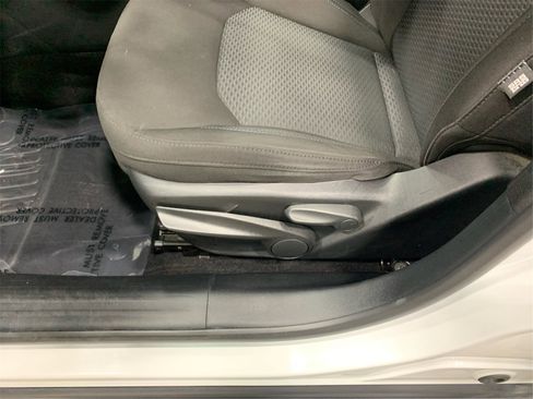 Used 2024 Jeep Compass Sport image 17